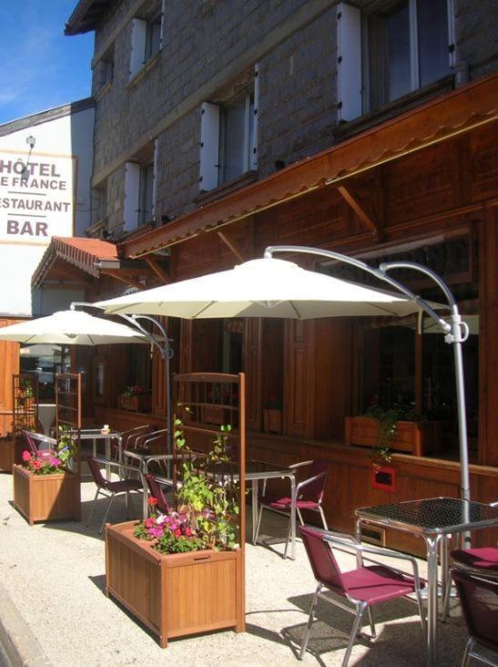 Hôtel de France Le Bessat Buitenkant foto